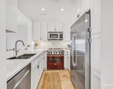 43 Harbor Drive - Photo Thumbnail 6