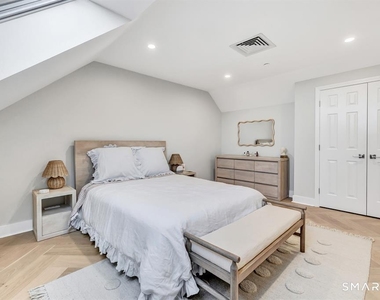 43 Harbor Drive - Photo Thumbnail 19