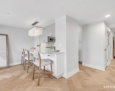43 Harbor Drive - Photo Thumbnail 9
