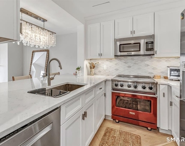 43 Harbor Drive - Photo Thumbnail 7