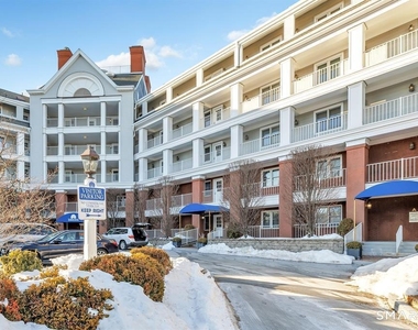 43 Harbor Drive - Photo Thumbnail 35