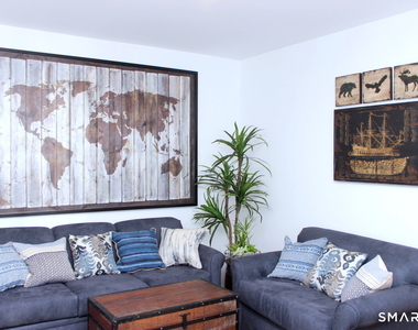 1093 Shippan Avenue - Photo Thumbnail 3