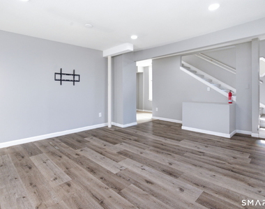 265 Bridgeport Avenue - Photo Thumbnail 3