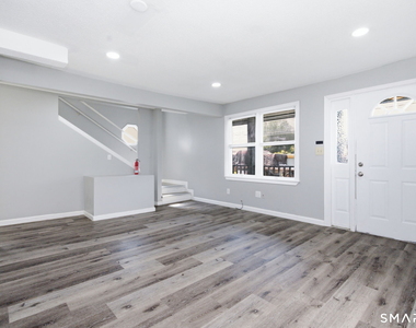 265 Bridgeport Avenue - Photo Thumbnail 4