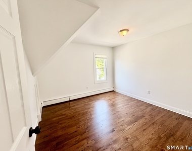 48 Vine Street - Photo Thumbnail 13