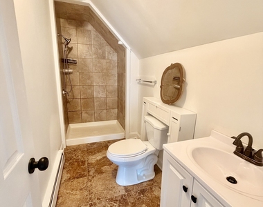 48 Vine Street - Photo Thumbnail 10
