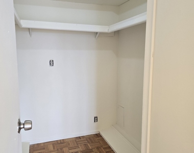 30 Woodland Street - Photo Thumbnail 8