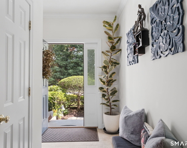 7 Bridlewood Lane - Photo Thumbnail 3