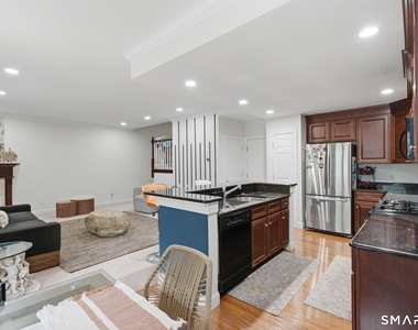 7 Bridlewood Lane - Photo Thumbnail 13