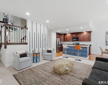7 Bridlewood Lane - Photo Thumbnail 9