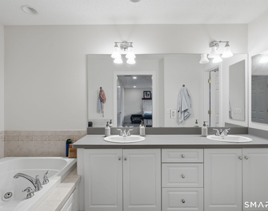 7 Bridlewood Lane - Photo Thumbnail 23