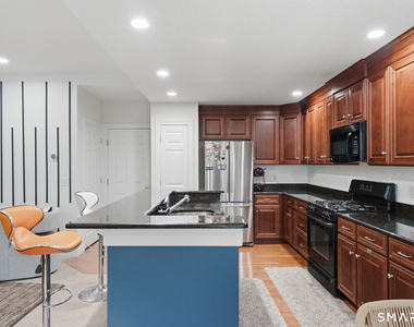7 Bridlewood Lane - Photo Thumbnail 12