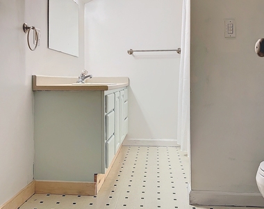 489 Roast Meat Hill Road - Photo Thumbnail 10