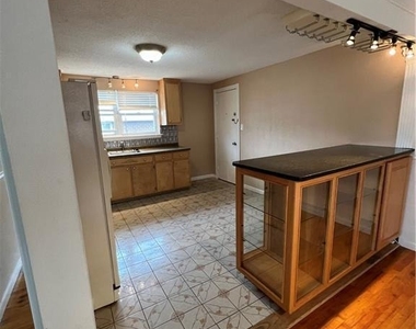 23 Mead Street - Photo Thumbnail 15