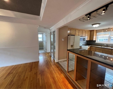 23 Mead Street - Photo Thumbnail 7