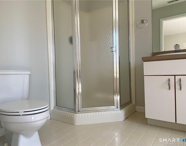 560 Silver Sands Road - Photo Thumbnail 26