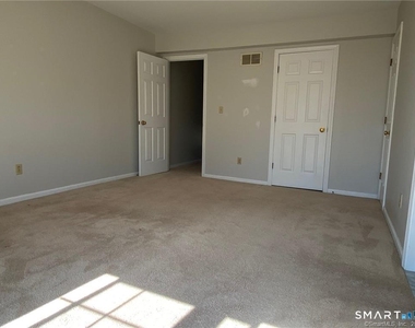 560 Silver Sands Road - Photo Thumbnail 23