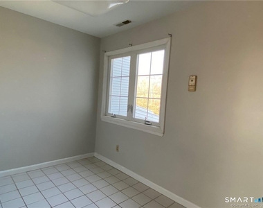 560 Silver Sands Road - Photo Thumbnail 13