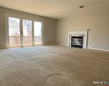 560 Silver Sands Road - Photo Thumbnail 5