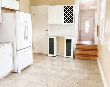 400 Treadwell Street - Photo Thumbnail 1
