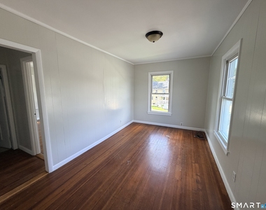 188 Maple Street - Photo Thumbnail 3