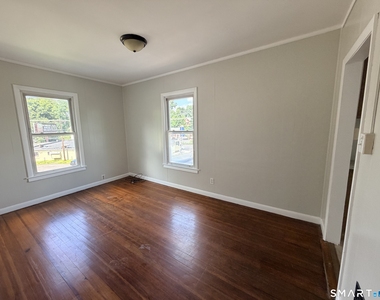 188 Maple Street - Photo Thumbnail 4