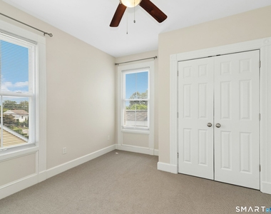 220 West Avenue - Photo Thumbnail 9