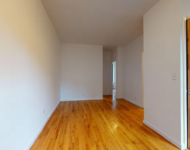425 East 65th Street - Photo Thumbnail 4