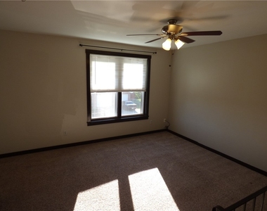 2709 Middletown Rd - Photo Thumbnail 12