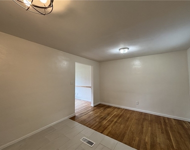 401 Cyra Dr - Photo Thumbnail 15