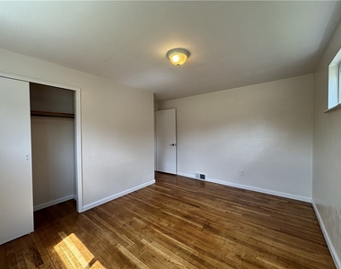 401 Cyra Dr - Photo Thumbnail 24