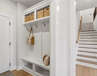 120 Curtis Drive - Photo Thumbnail 27