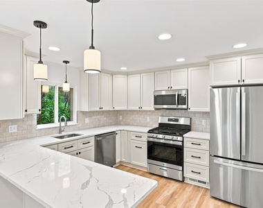 95 Southern Ave - Photo Thumbnail 20