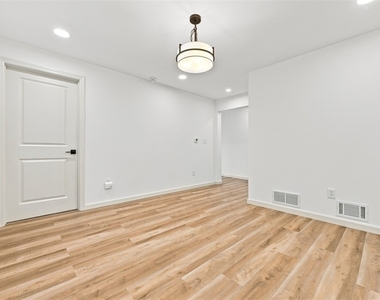 95 Southern Ave - Photo Thumbnail 16