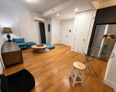 123 Melrose Street - Photo Thumbnail 1