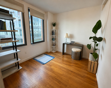 123 Melrose Street - Photo Thumbnail 6