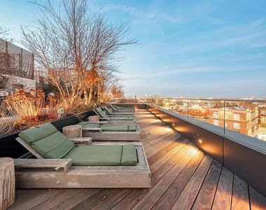 123 Melrose Street - Photo Thumbnail 10