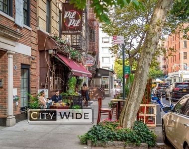222 East 89th Street - Photo Thumbnail 6