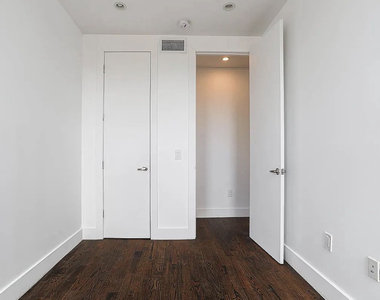 558 Kosciuszko Street - Photo Thumbnail 2