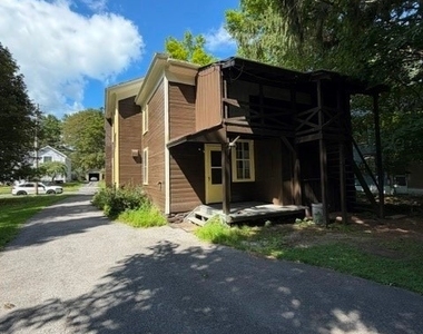 41 Maple Avenue - Photo Thumbnail 2