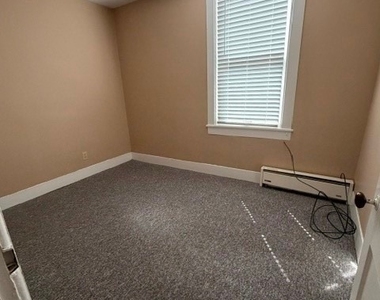 41 Maple Avenue - Photo Thumbnail 9