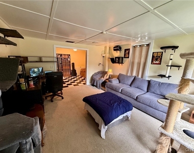 145 W Seneca Street - Photo Thumbnail 7