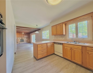 7 Berrywood Road - Photo Thumbnail 6