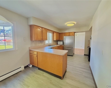 7 Berrywood Road - Photo Thumbnail 7