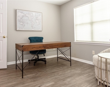 204 Farmstead Court - Photo Thumbnail 6