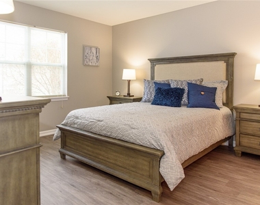 204 Farmstead Court - Photo Thumbnail 3