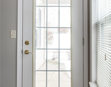 204 Farmstead Court - Photo Thumbnail 7