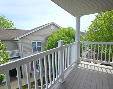 204 Farmstead Court - Photo Thumbnail 9