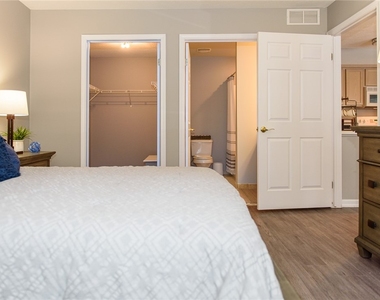 204 Farmstead Court - Photo Thumbnail 5