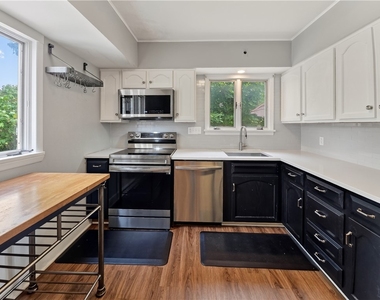 140 Irvington Road - Photo Thumbnail 7